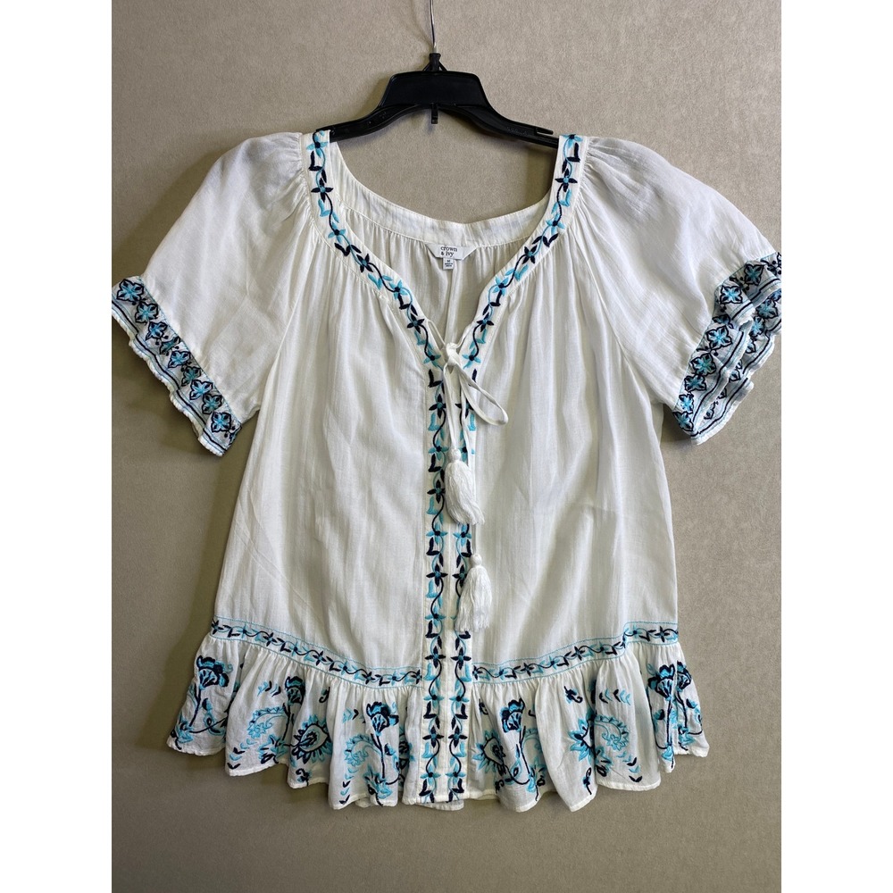 Crown & Ivy White Blue Embroidered Tassel Peasant Top Short Sleeve Medium